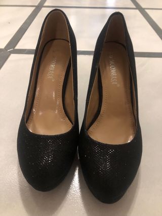 Cómodos y Elegantes zapatos de fiesta. 38