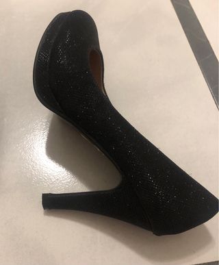Cómodos y Elegantes zapatos de fiesta. 38