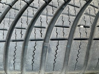 Rueda Goodyear vector 4 seasons  235/55 R17 99H