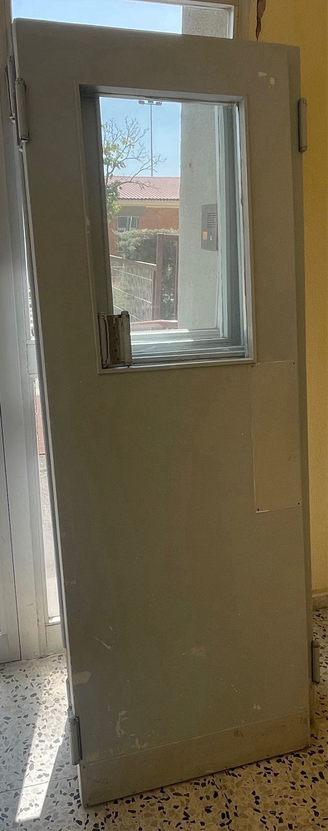 Puertas 72cm de ancho, 2,10 m de alto