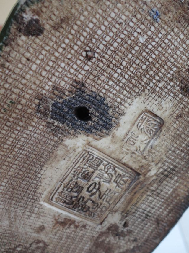 Conjunto de tres dignatarios chinos de porcelana