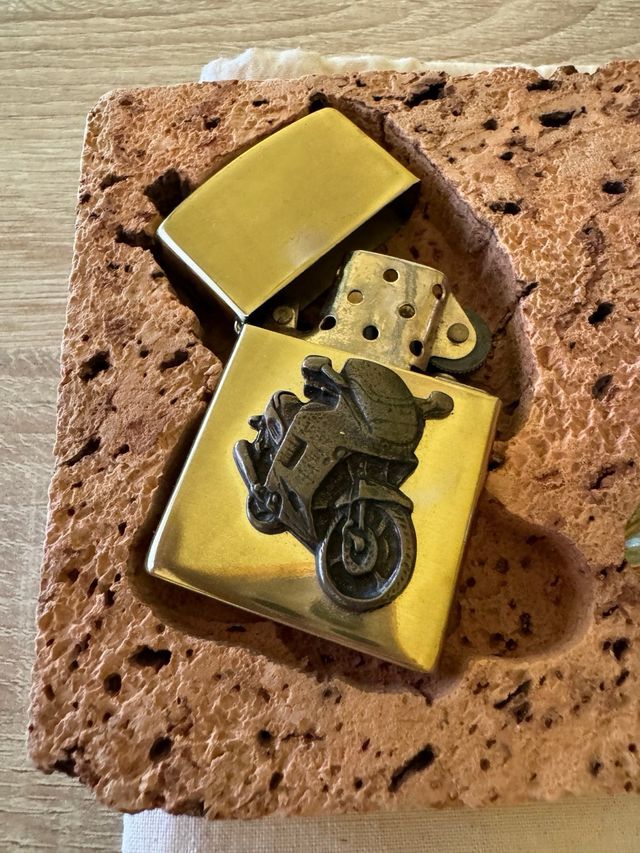 Conjunto mechero y botellita Don