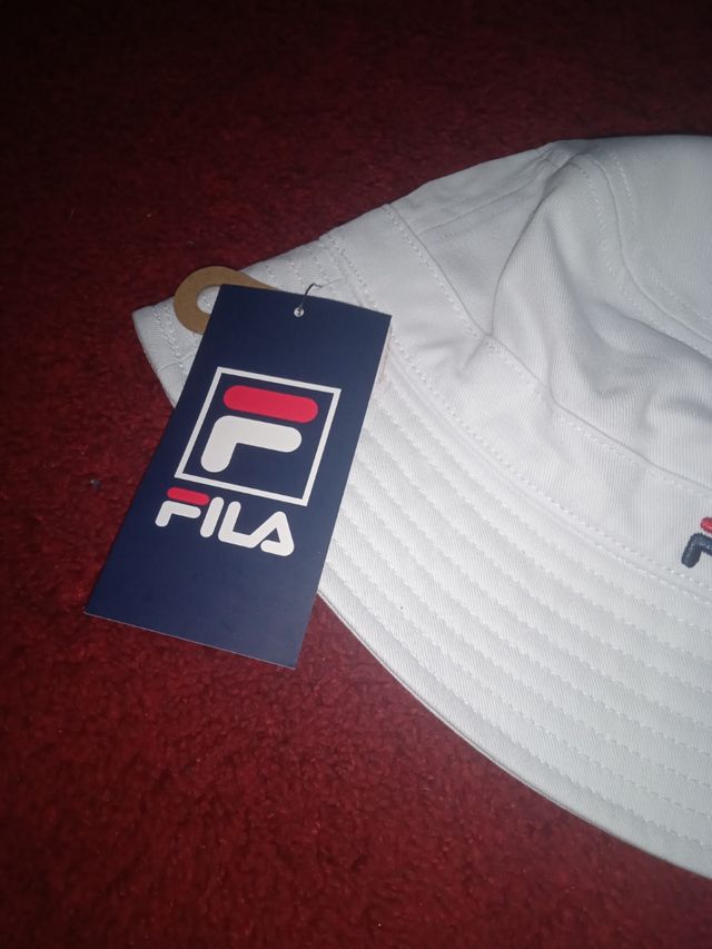 Bucket fila blanco