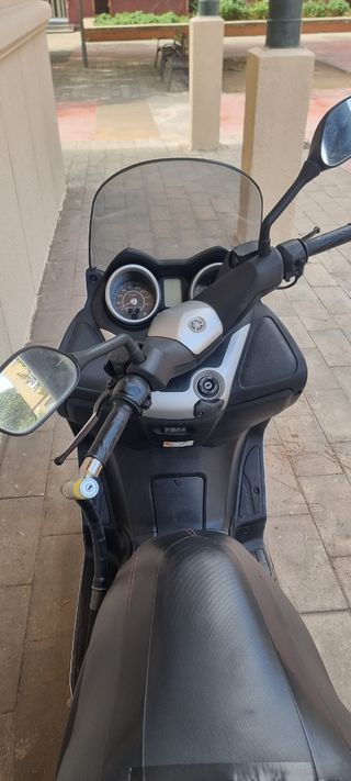 Xmax 125