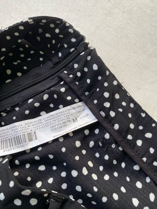 Falda pantalón negra de lunares stradivarius 