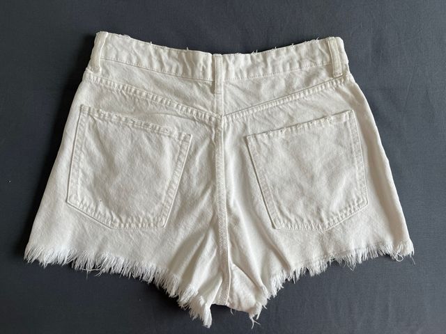 Short vaqueros blancos de Zara