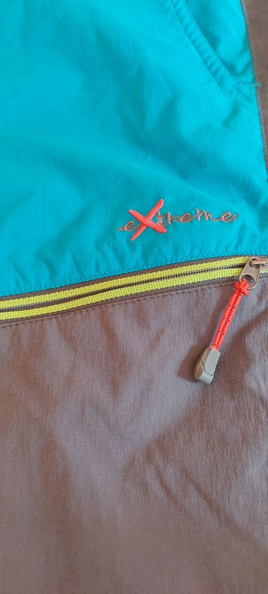 Pantalón corto trekking talla 40