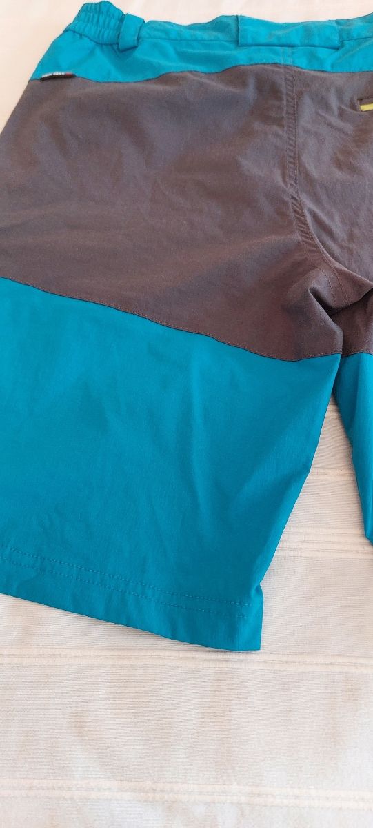 Pantalón corto trekking talla 40
