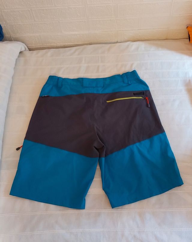 Pantalón corto trekking talla 40