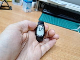 Reloj digital  mujer Marea (correa rota)