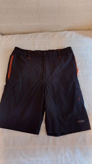 Pantalon corto trekking talla 40