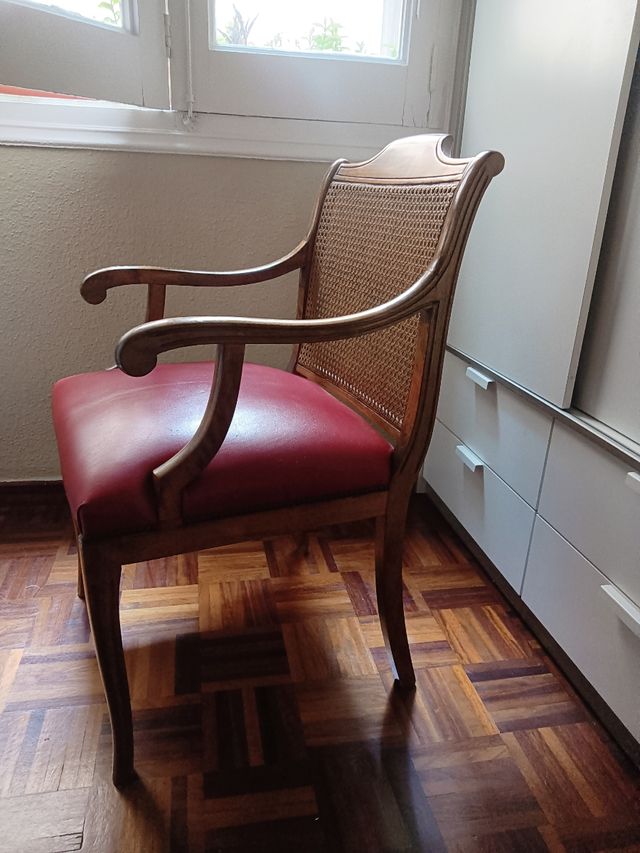 Sillón de madera 