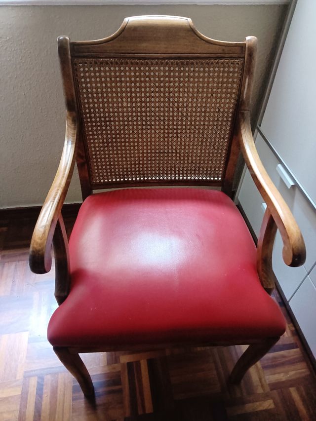 Sillón de madera 