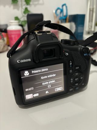 Canon 1300 D