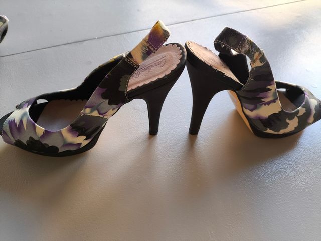 Zapatos tacón mujer y bolso a juego