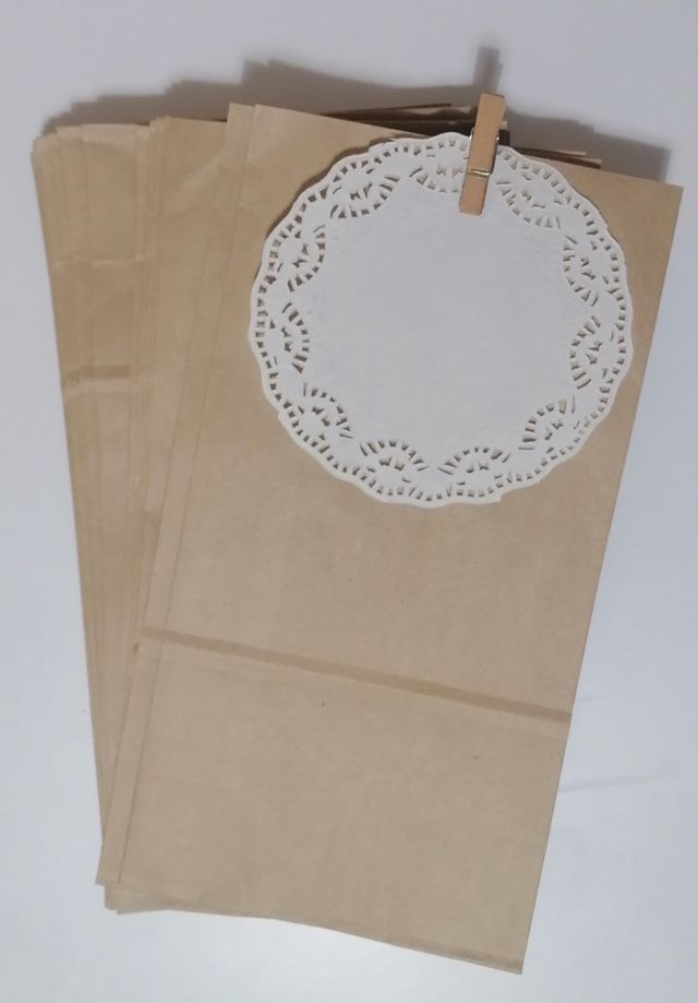 5 Bolsa kraft con blonda 1.50€.. 10..3€