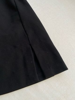 Falda negra stradivarius
