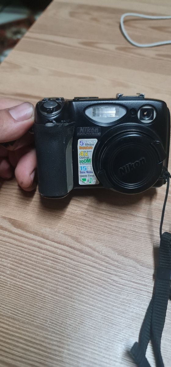 Nikon Coolpix 5400