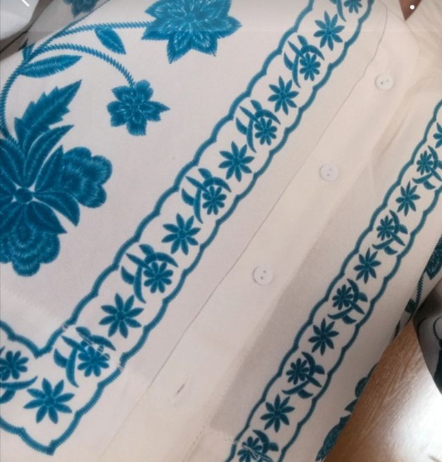Preciosa camisa mujer estampada
