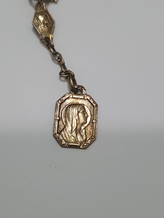 Antigua pulsera virgen