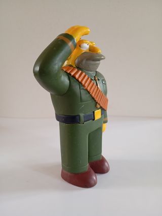 Figura de los Simpsons. PVC 