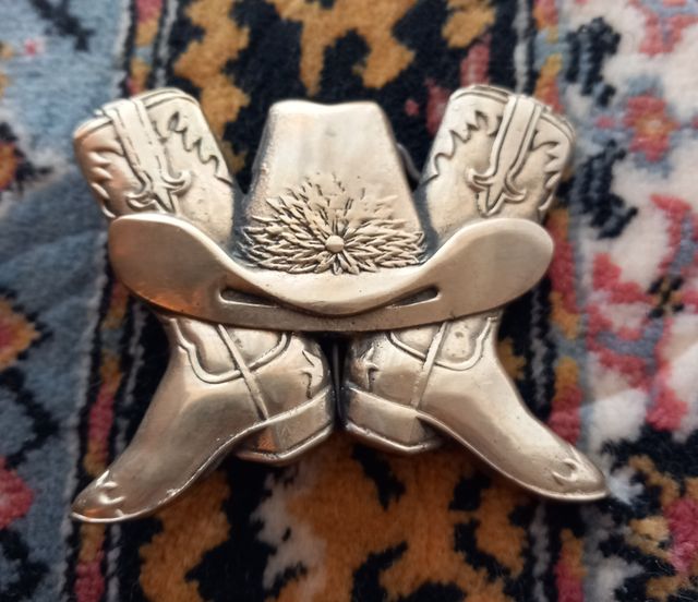 Fibbia per cintura in ottone.