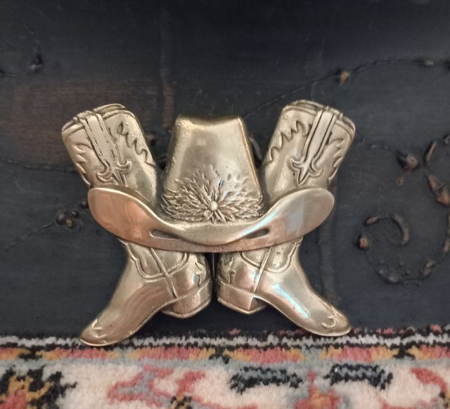 Fibbia per cintura in ottone.