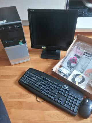 ASUS ORDENADOR DE SOBREMESA