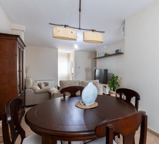 Mesa comedor madera (140cm*113cm), extensible