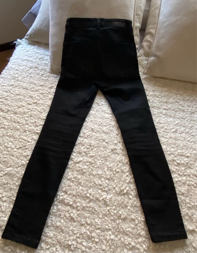 PANTALÓN PITILLO STRADIVARIUS TALLA 34