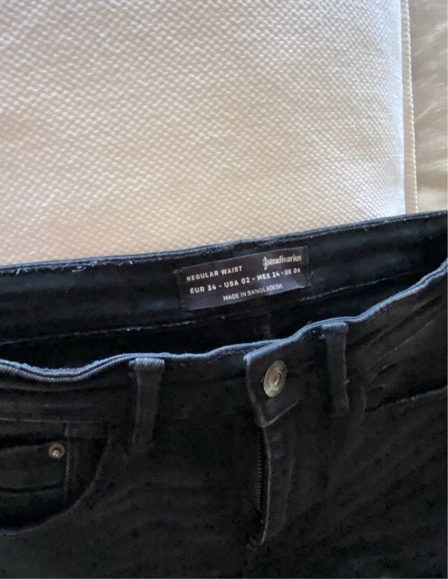 PANTALÓN PITILLO STRADIVARIUS TALLA 34