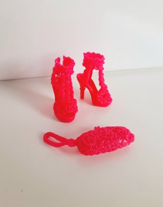 Barbie scarpe e pochette decorate