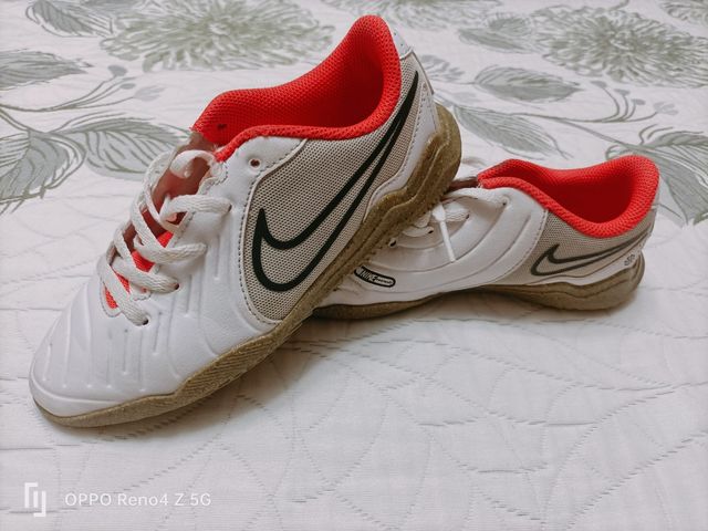 Botas de fútbol niño