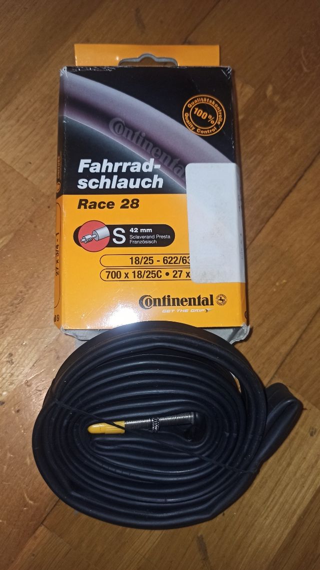 Cámara Continental “Race 28”