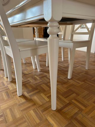 Mesa y sillas IKEA 