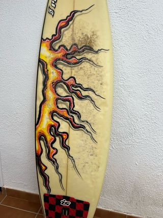 Tabla de surf Impact x Essus 5’11