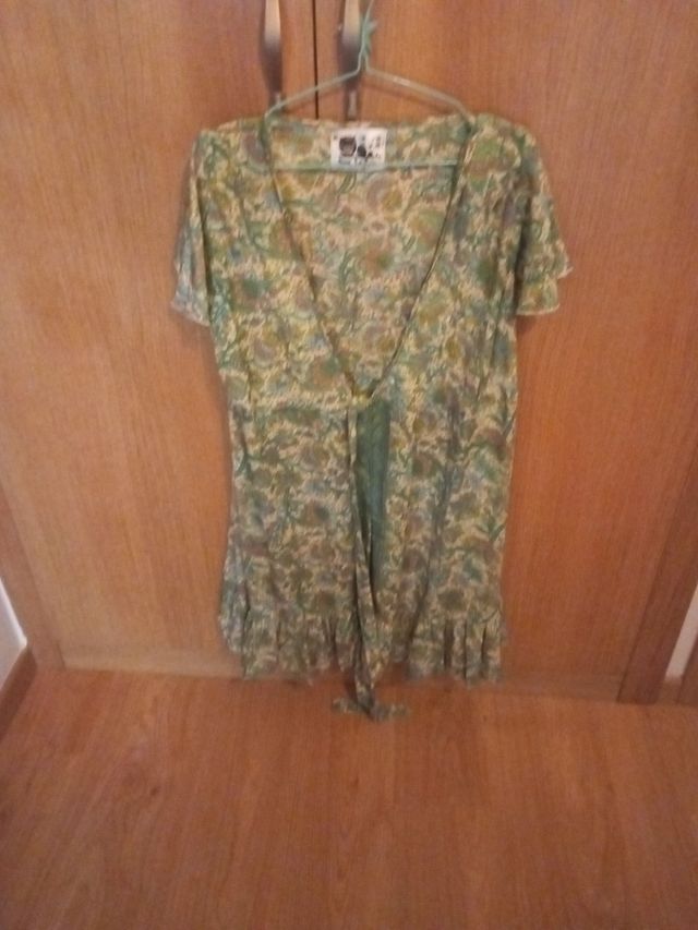 Precioso vestido cruzado verde