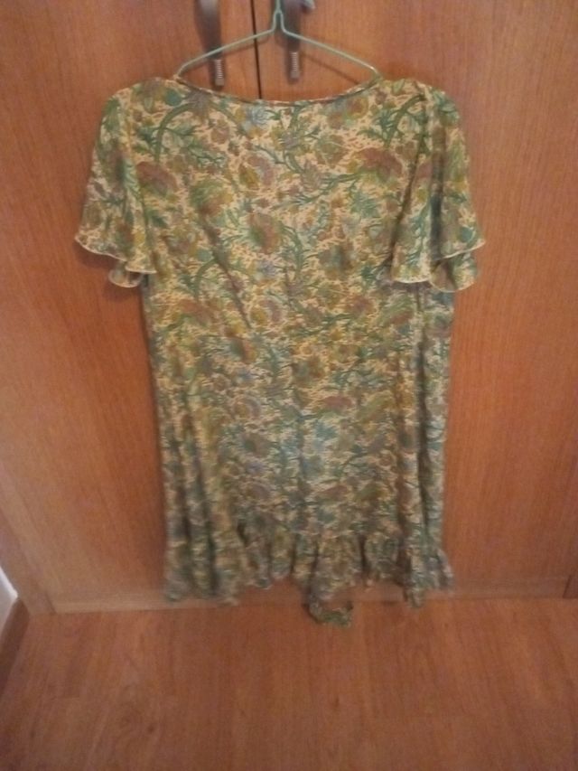 Precioso vestido cruzado verde