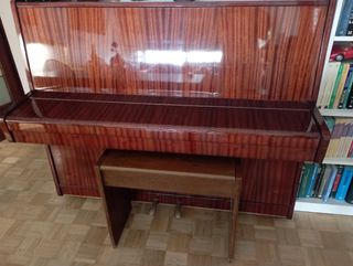 Piano de pared