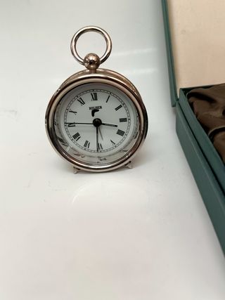 Relógio despertador de viagem antigo marca Hilser