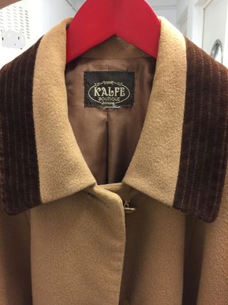 Abrigo antiguo señora. Kalfe boutique. Ropa