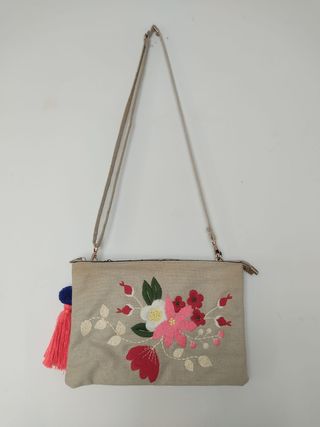 Bolso boho con flores