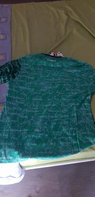 Camiseta desigual 