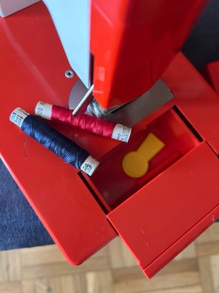 Maquina de coser electrica PICCOLA