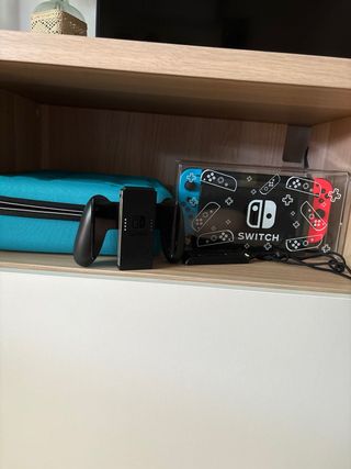 Nintendo Switch con accesorios