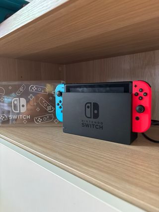 Nintendo Switch con accesorios