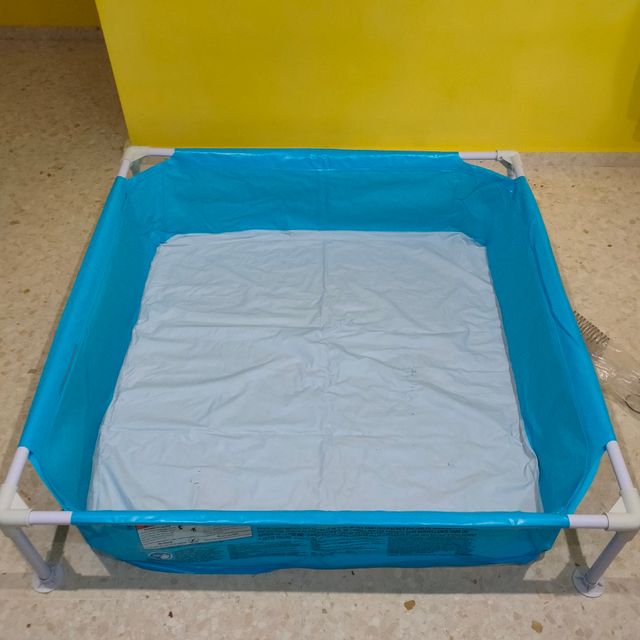 Piscina Bestway cuadrada 365 litros