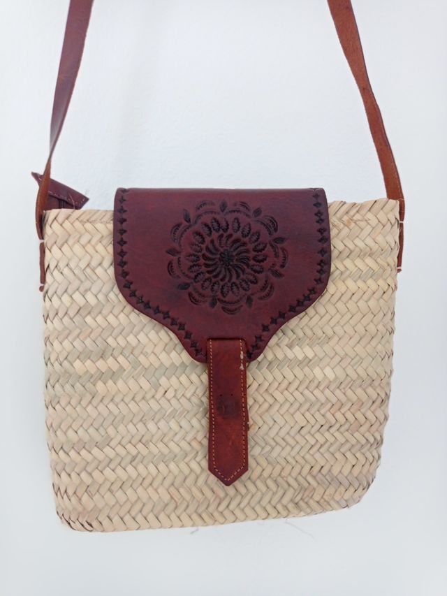 Bolso de esparto y cuero