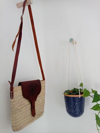 Bolso de esparto y cuero