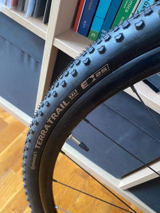 Llantas Microtech MX 25 con cubiertas continental